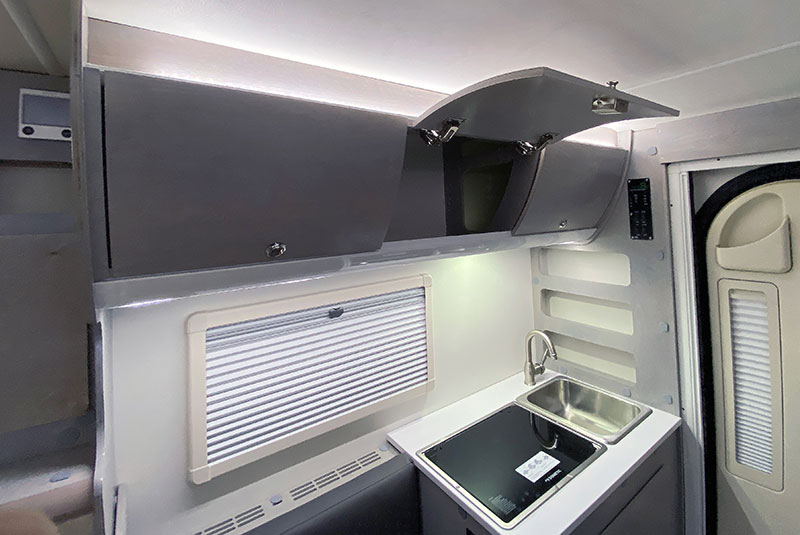 Cirrus 620 Upper Cabinetry