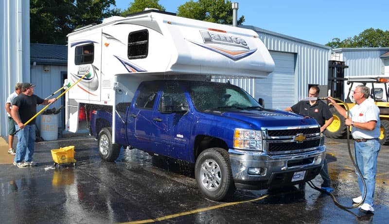 Parkview RV Washes Campers