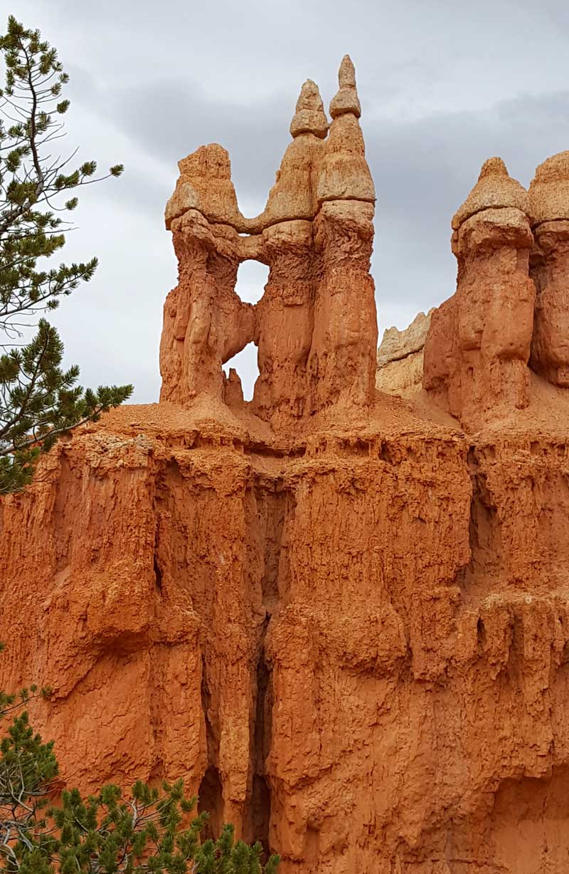 Peekaboo Hike Hoodoos