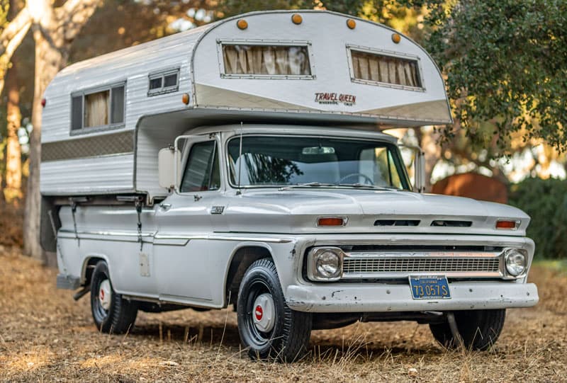 Vintage Travel Queen Camper