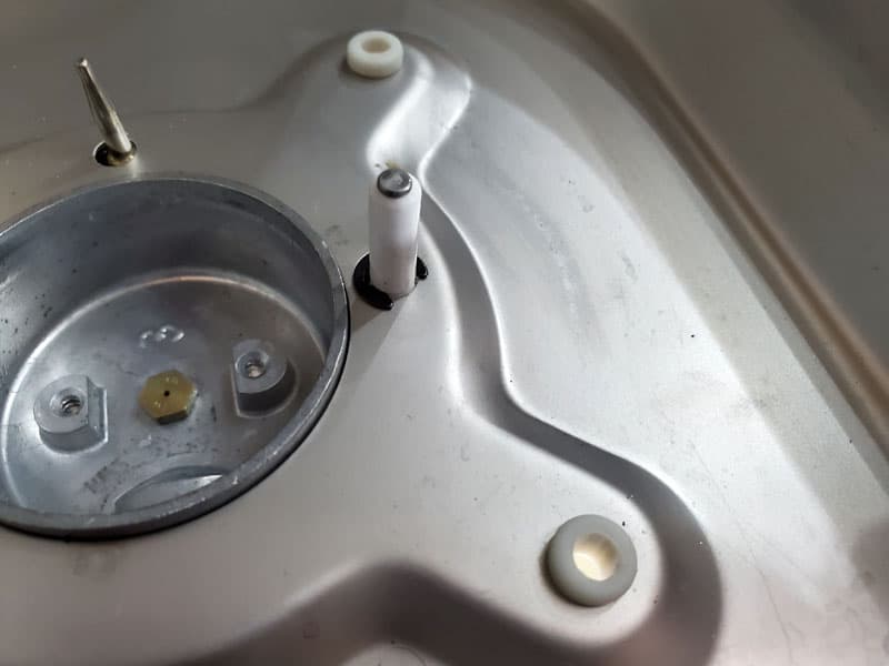 Snap Ring Holding Igniter