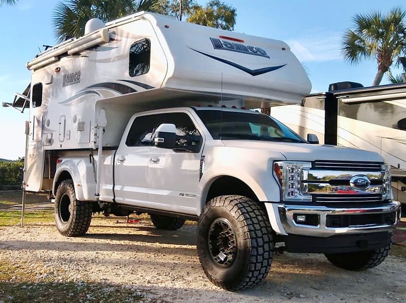 Ford F450 And Lance 975 Rig