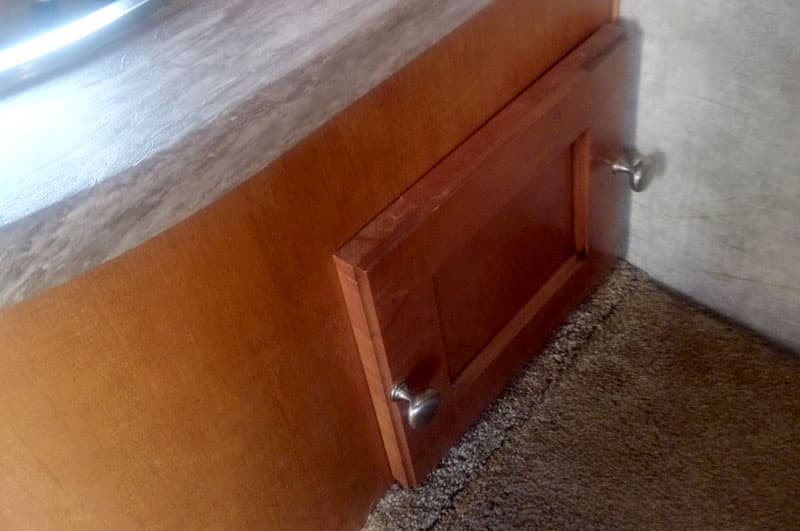 Pull Out Drawer Area Closed