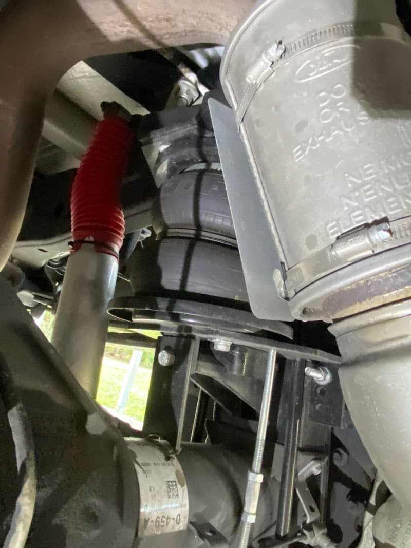 Rancho 9000 Shocks And Airlift Air Bags