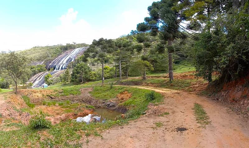 Dirt Road Perfect For Iveco Truck