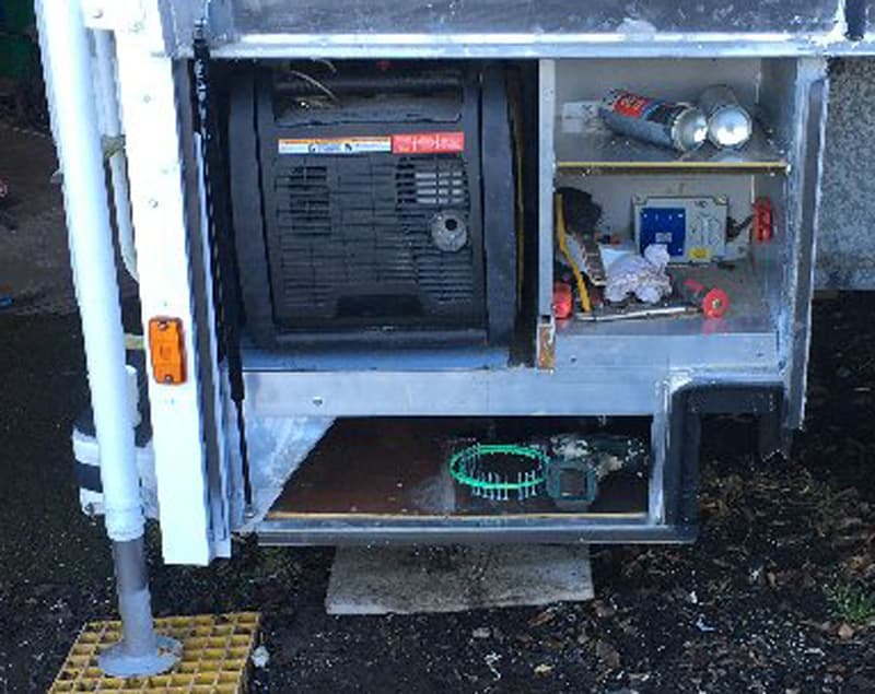 Gullwing Lockers With Generator