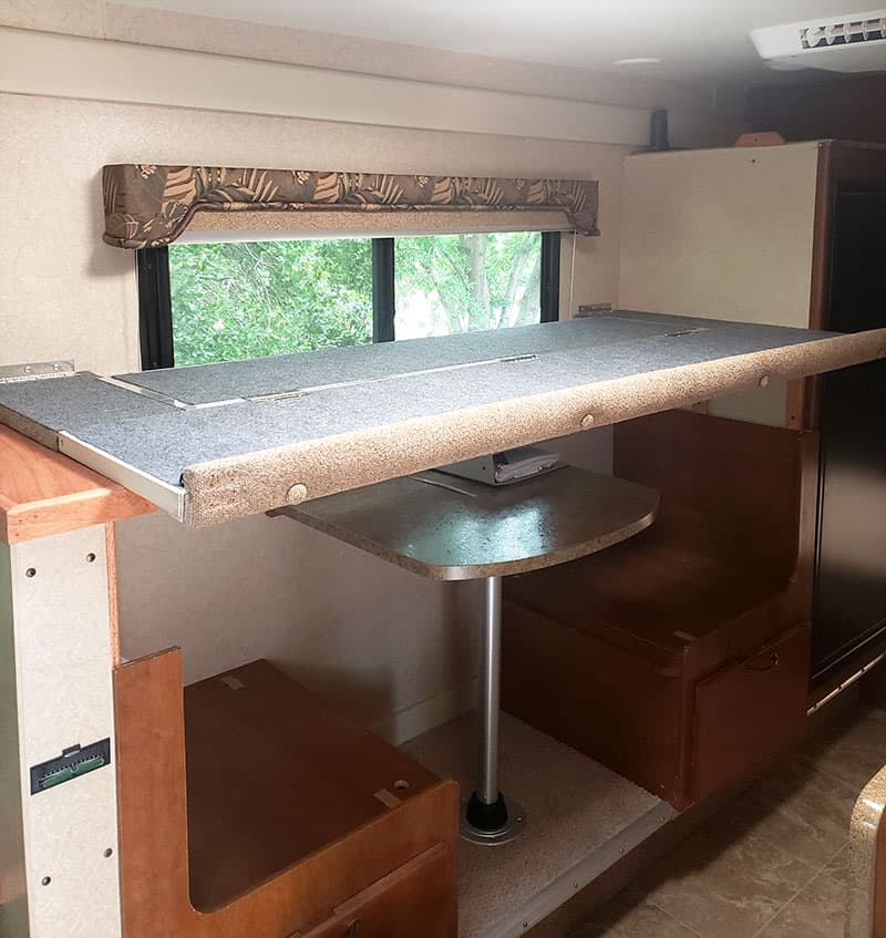 Lance 1172 New Bunk Design