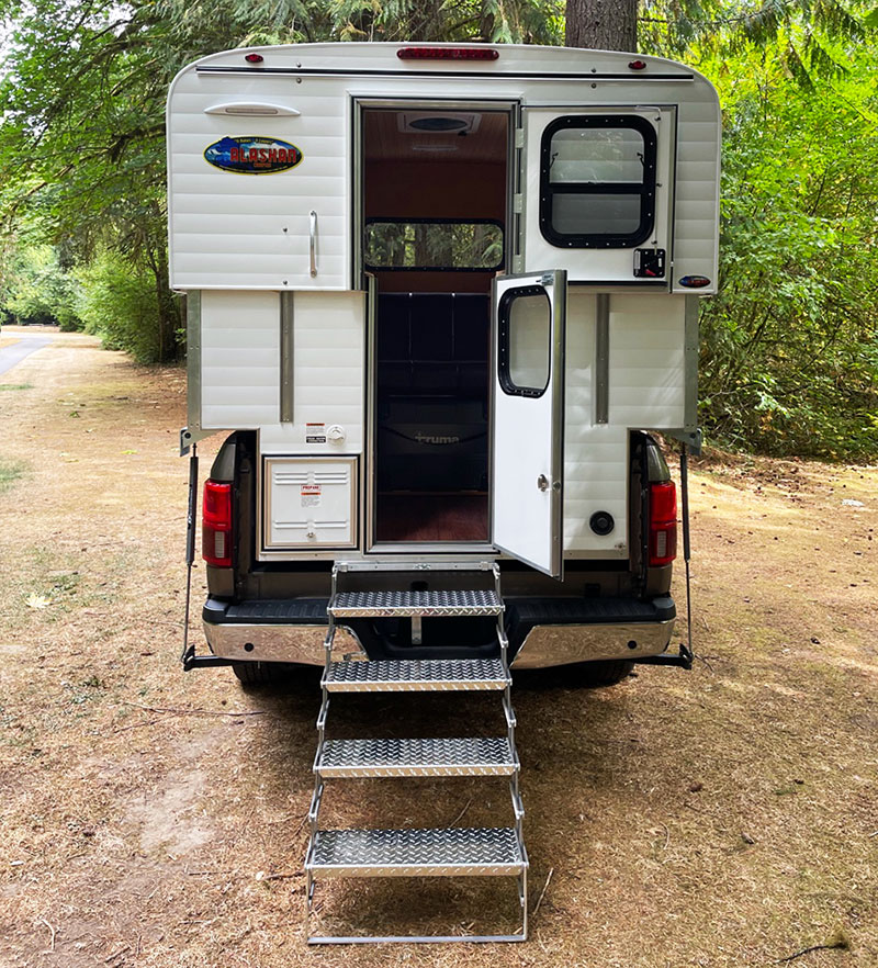 Alaskan Sportsman Rear Steps