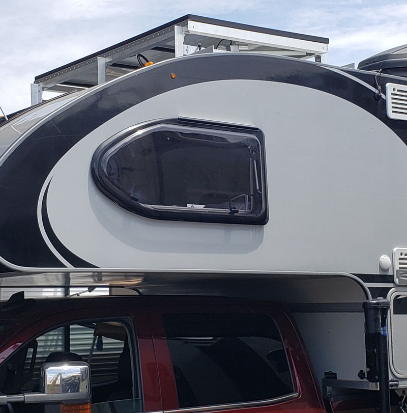 Single Axis Powered Solar Panel Mount On Roof