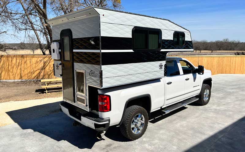 Capri Camper LoneStar Exterior Back