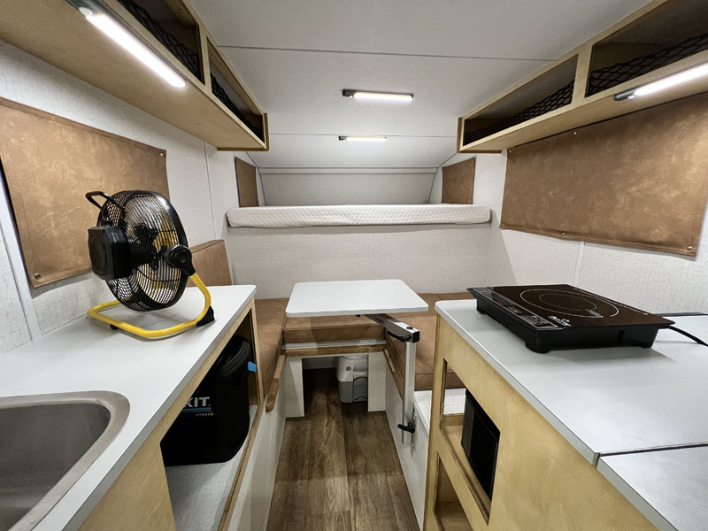 Capri Camper LoneStar Interior