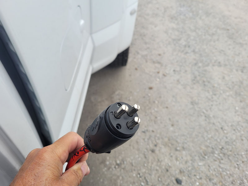 Camper Charge Line Plug