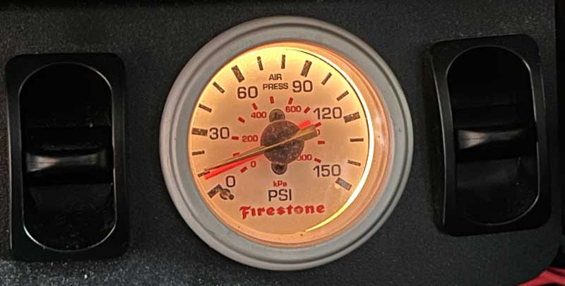 Firestone Air Valve Switches On Either Side Of The Pressure Gauge