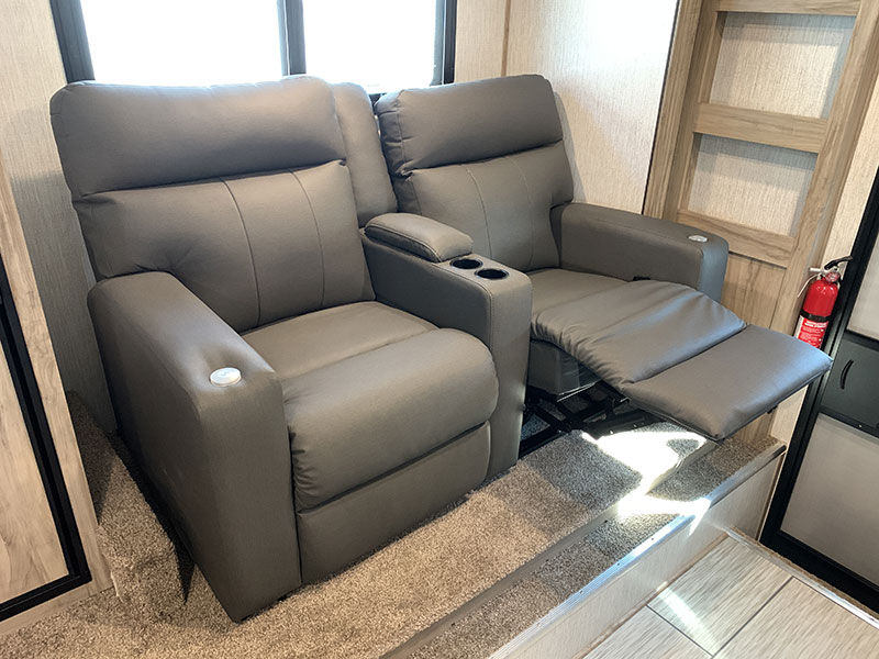 Palomino HS 2910 Camper Seating Recliners