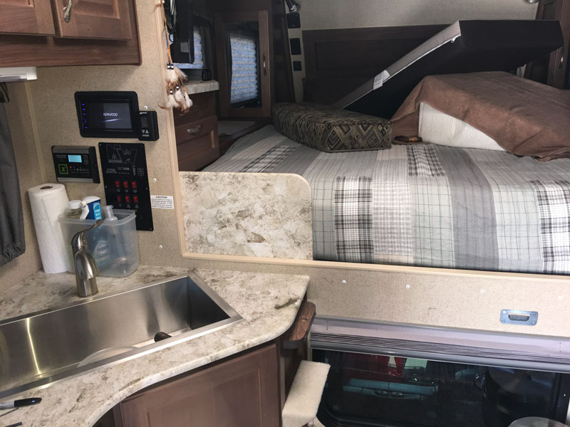 Backsplash Separator With Mattress