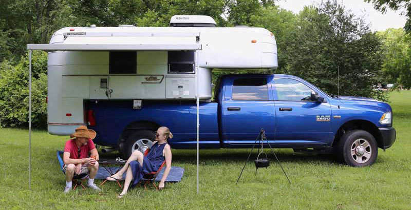 Single Jack Point Hanging Over The Truck Bed In This Shot