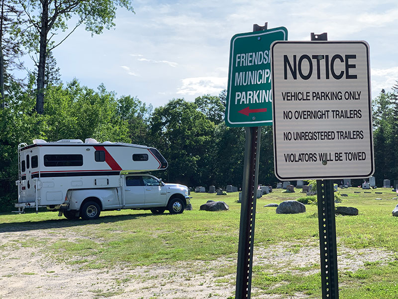 Maine Friendship Cemetary Parking