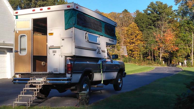 1992 Dodge And Starcraft Popup Roach