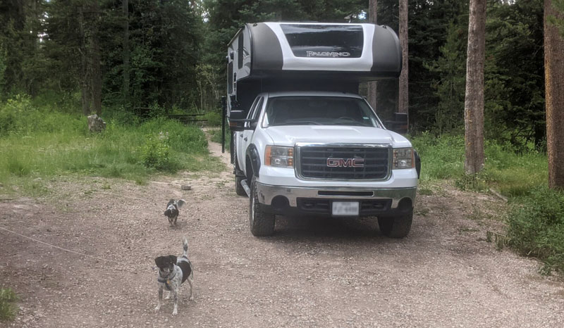 2010 GMC 2500 And 2021 Palomino HS 750 Lane