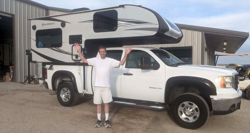 2010 GMC 2500 And 2021 Palomino HS750 Lane