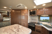 2023 Arctic Fox 992 Interior Solitaire Azul