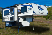 2023 Arctic Fox Camper 811 Exterior