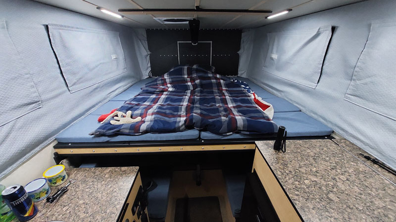 Four Wheel Camper Wildcat Bed Extended No Step Up