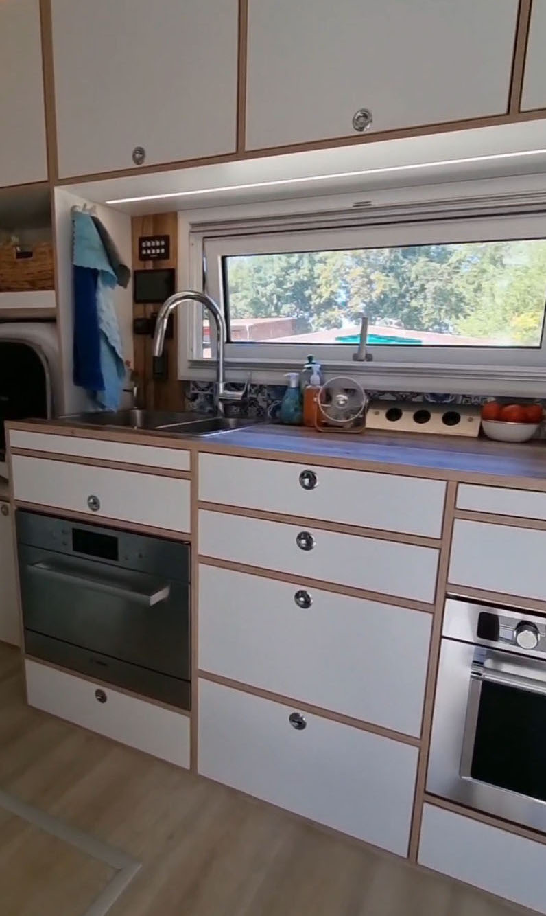 Djegobear Camper Kitchen