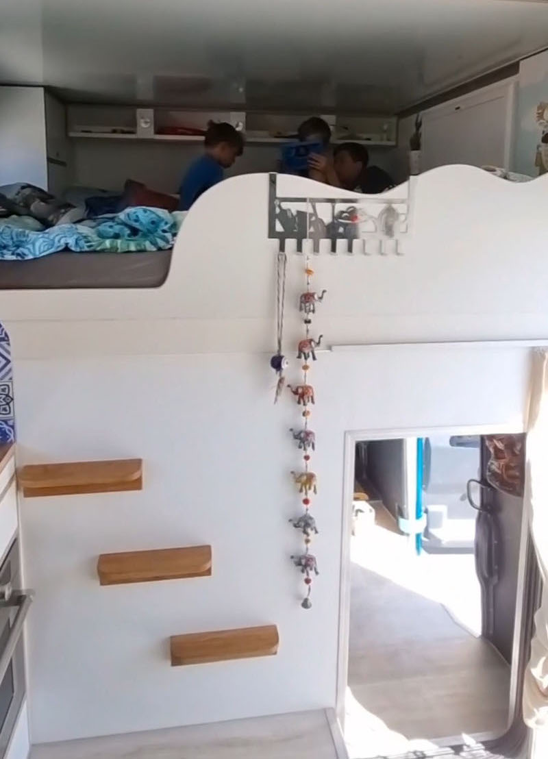 Djegobear Camper Overcab
