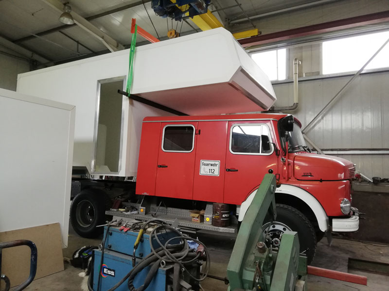 Camper Loading With Crane
