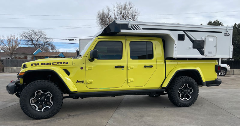 Phoenix Stealthy Mini On Jeep Gladiator Driver Side