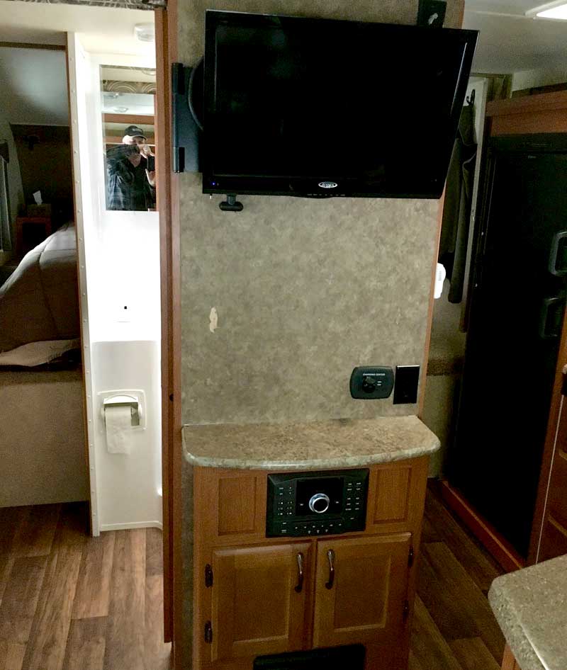 Glass Cup Rack Empty Eagle Cap Camper Wall 3
