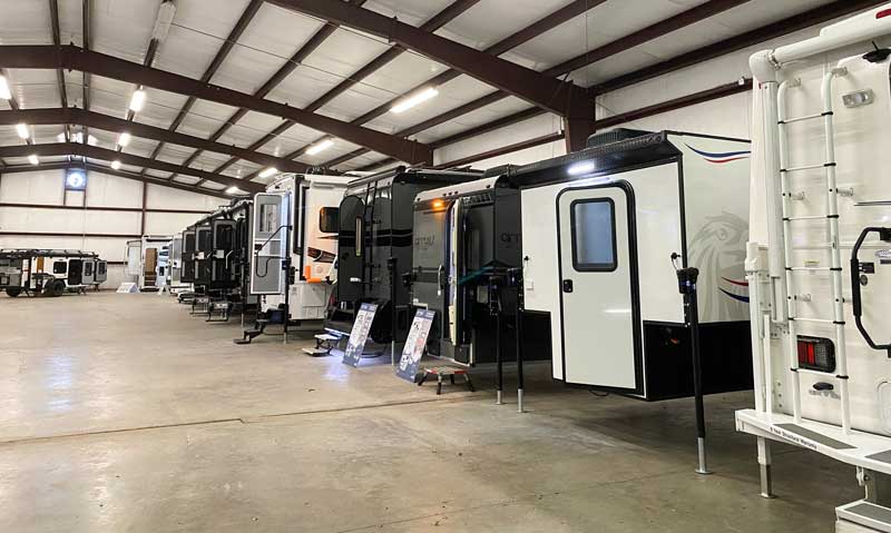 New D&H RV Showroom Up To 30 Campers Indoors In Florida