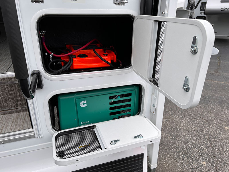 Lance 960 Battery Compartment