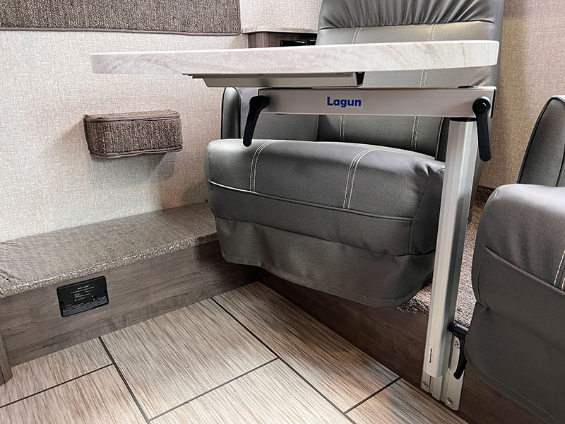 Lance 960 Dinette Lagun System