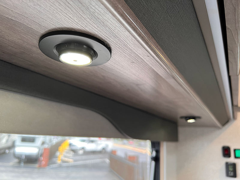 Lance 960 Dinette Reading Lights