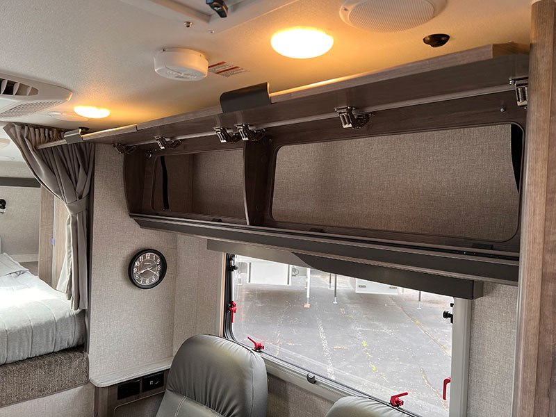 Lance 960 Dinette Upper Cabinets 16