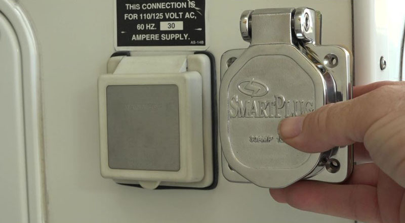 RV Smart Plug Old 30-amp Plug Vs New Smart Plug