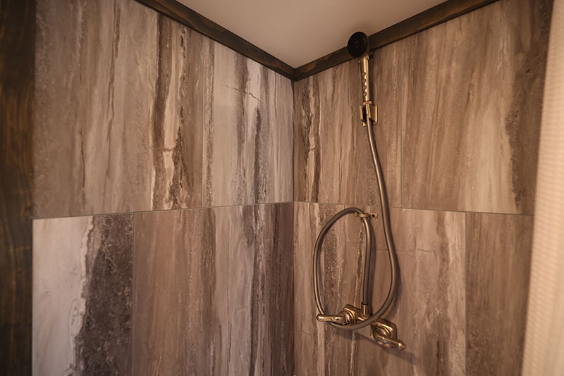 Rugged Mountain Denali 3S Dry Bath Backsplash Shower