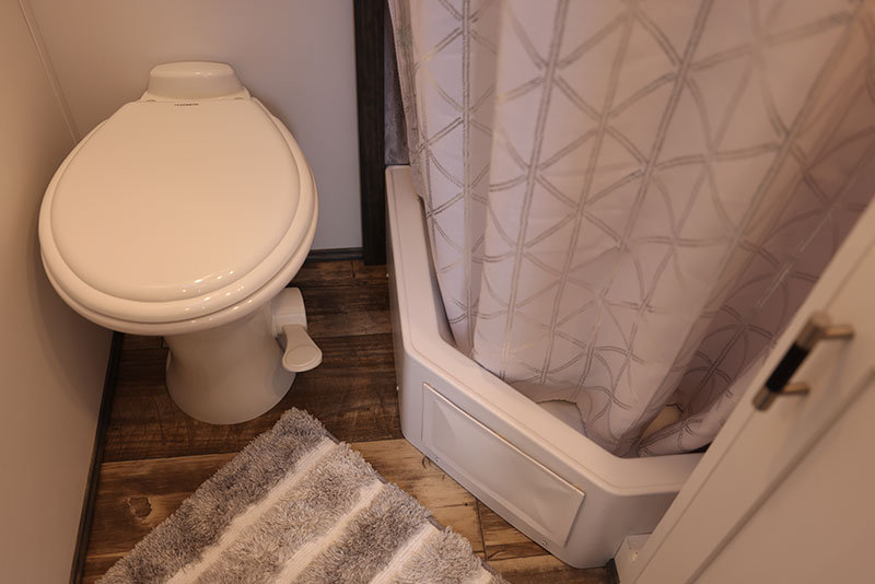 Rugged Mountain Denali 3S Dry Bath Toilet