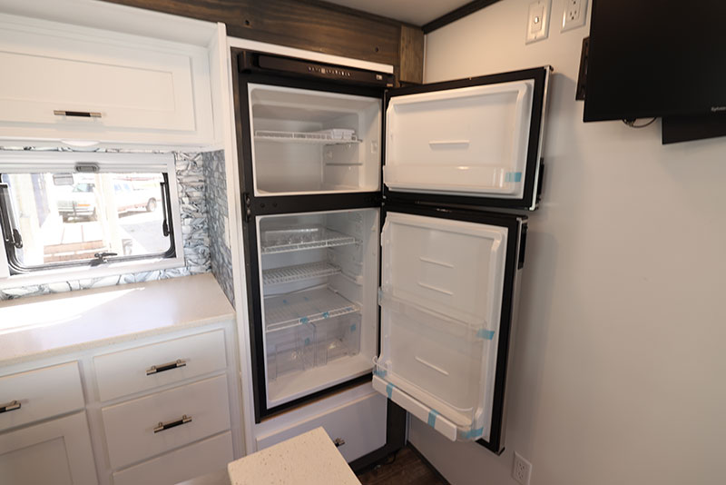 Rugged Mountain Denali 3S Refrigerator