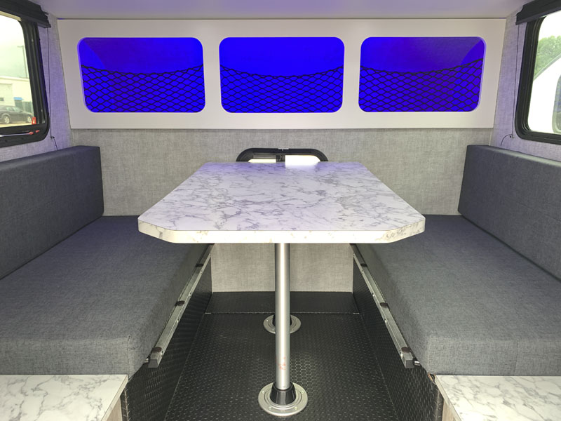 Soaring Eagle Campers Adlar 6.5 Interior Dinette Set Up