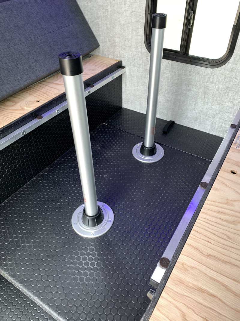Soaring Eagle Adlar 6.5 Interior Table Post Legs
