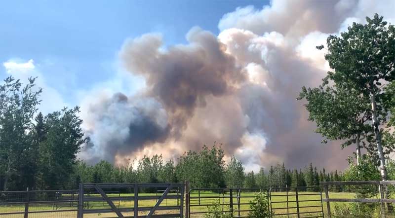 Wildfire In Alaska Evacuate In Camper Weker