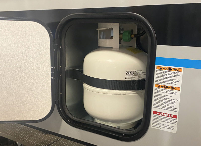 Cirrus 920 Vertical Propane Tank