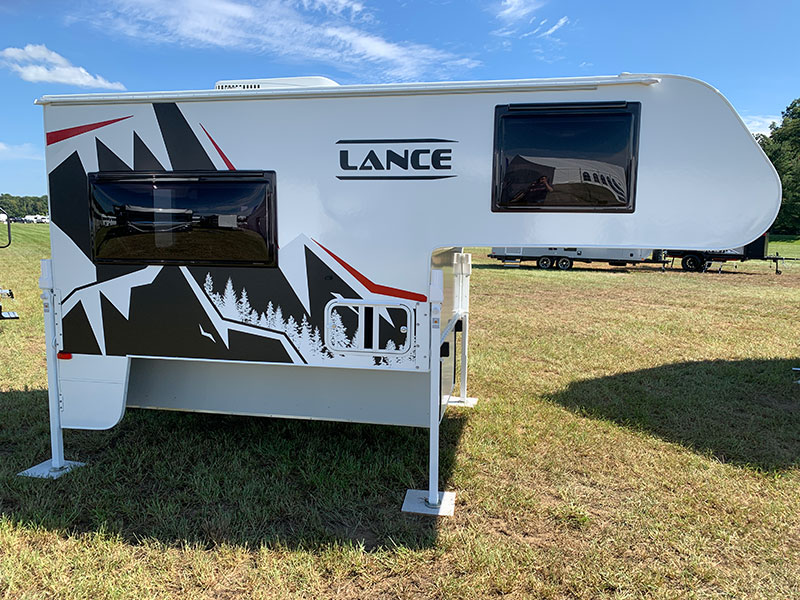 Lance 805 Camper Passenger