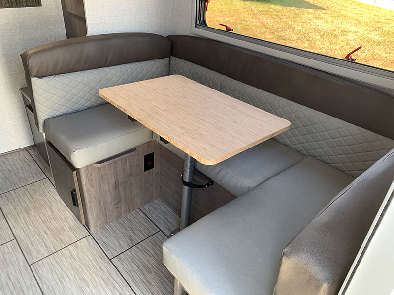 Lance 805 Dinette