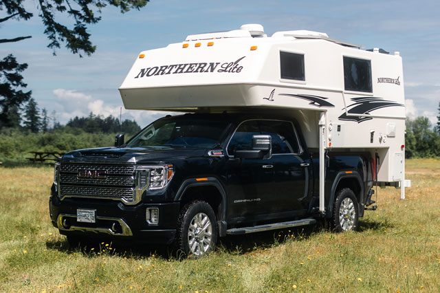 Northern Lite Camper Buyers Guide - Fiberglass Truck Campers