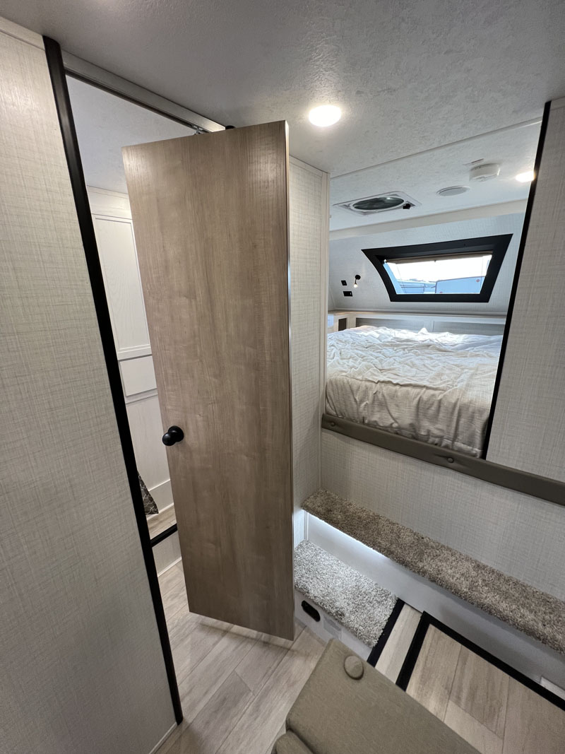 Palomino HS 3210 Bathroom Door