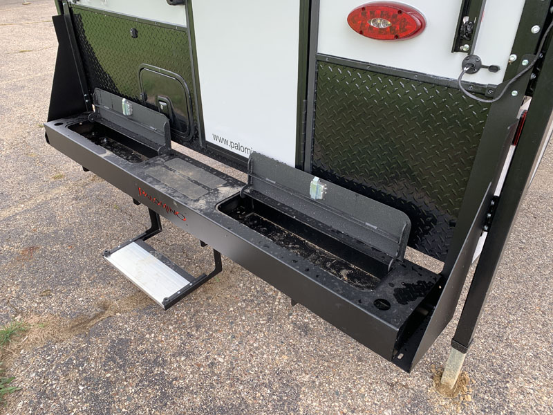 Palomino HS 3210 Bumper Storage